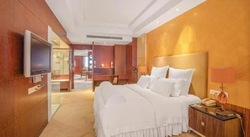 Bed in Kunshan Newport Hotel