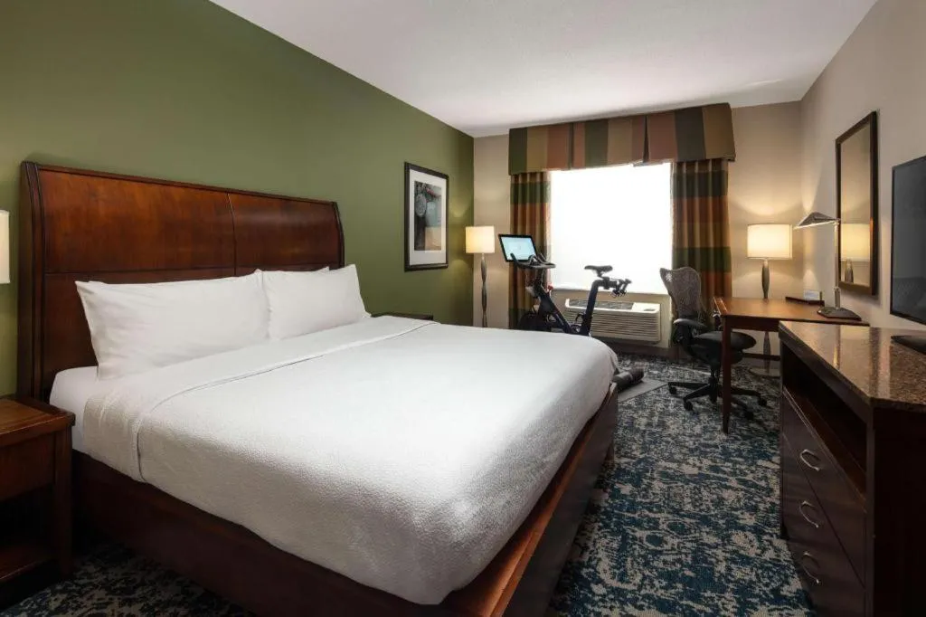 Bed in Hilton Garden Inn Green Bay