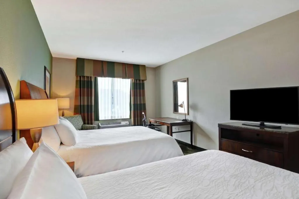 Bed in Hilton Garden Inn Green Bay