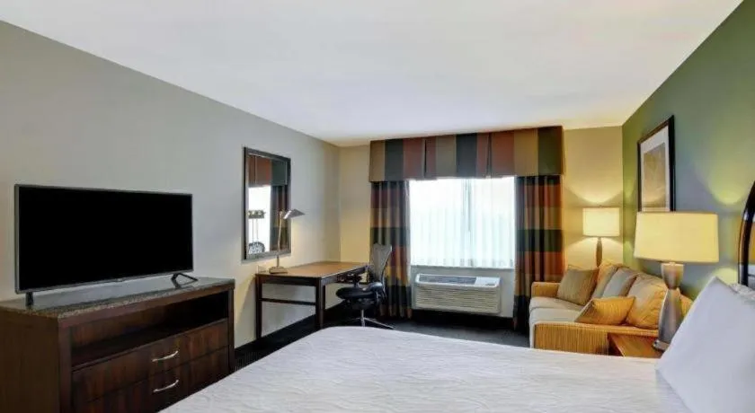 Bed in Hilton Garden Inn Green Bay