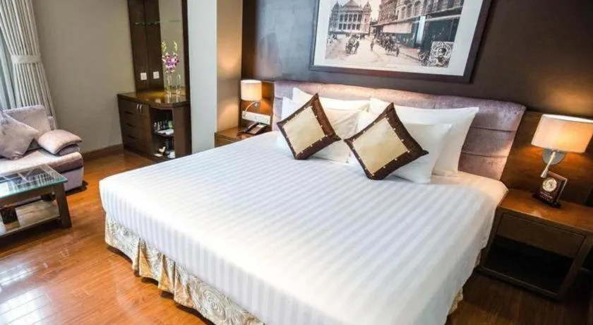 Bed in Grand Silverland Hotel