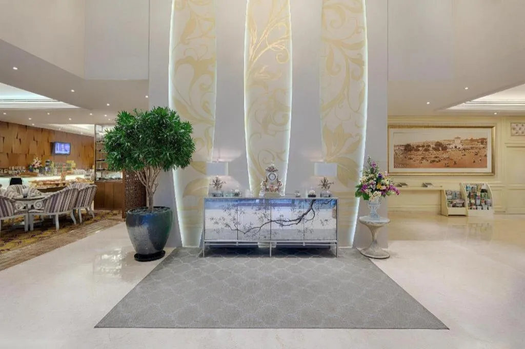 Grand Silverland Hotel