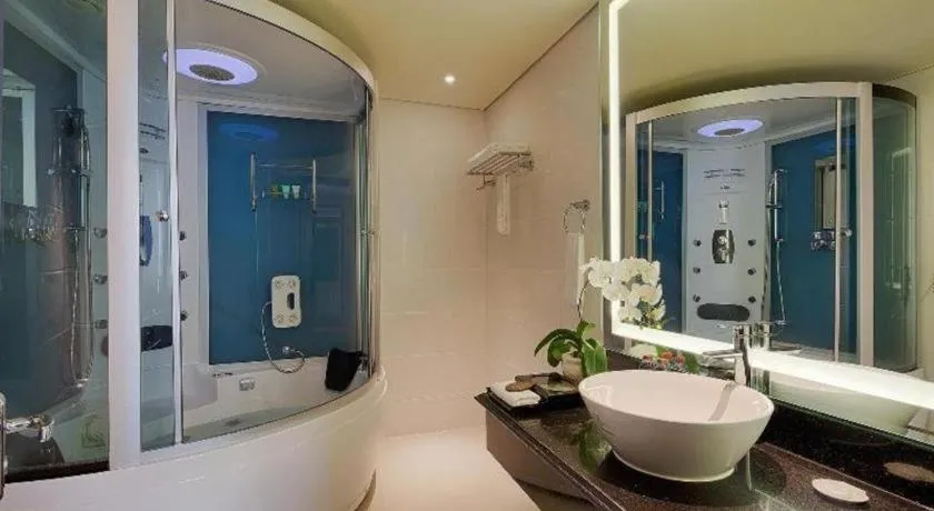 Grand Silverland Hotel