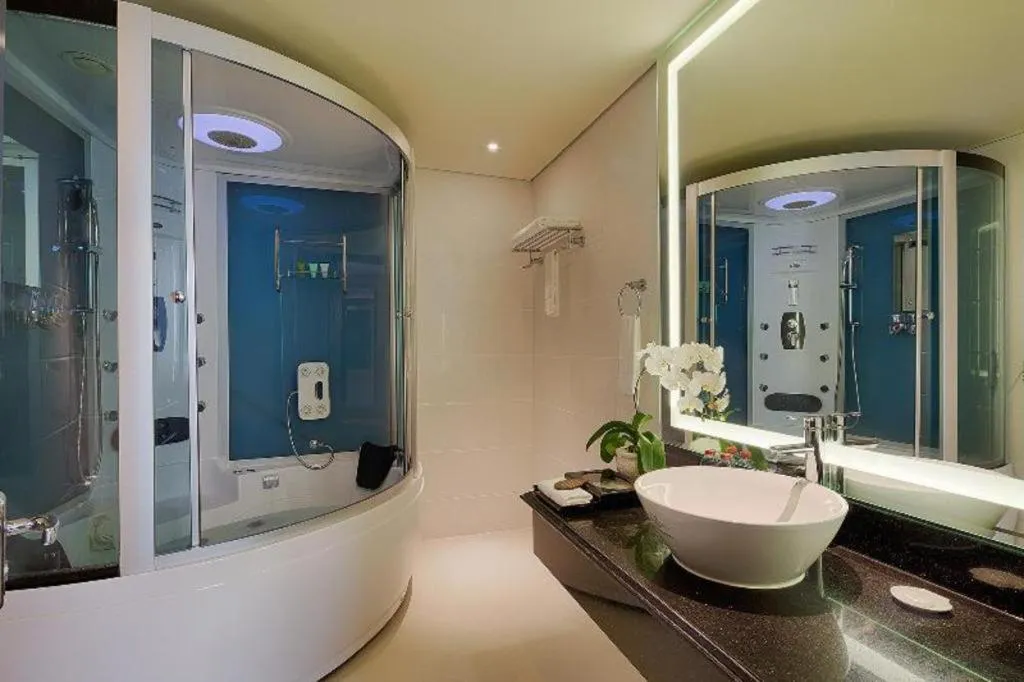 Grand Silverland Hotel