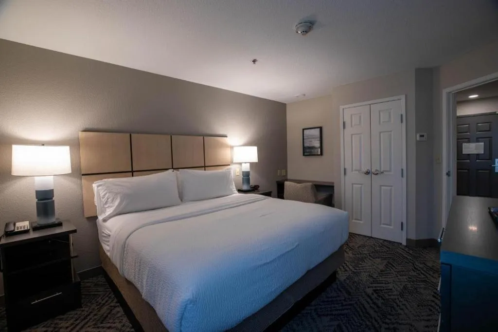 Bed in Candlewood Suites Saint Joseph By IHG