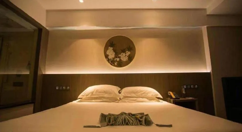 Bed in New Friendship Hotel