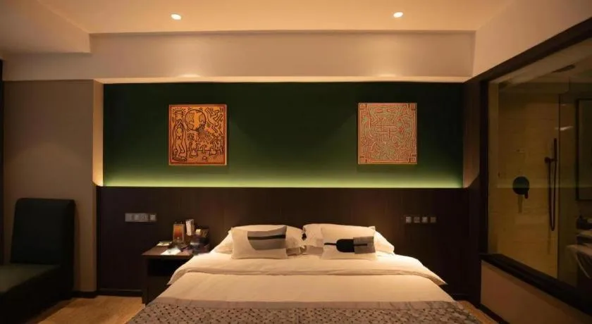 Bed in New Friendship Hotel