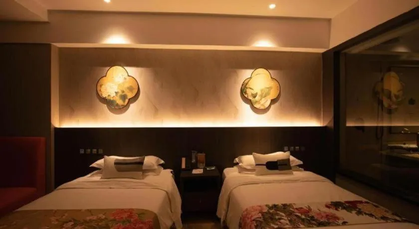 Bed in New Friendship Hotel