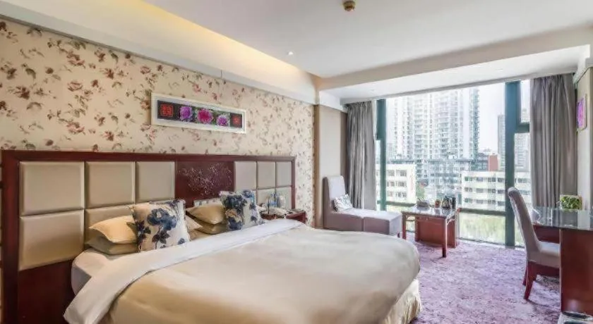 Bed in New Friendship Hotel