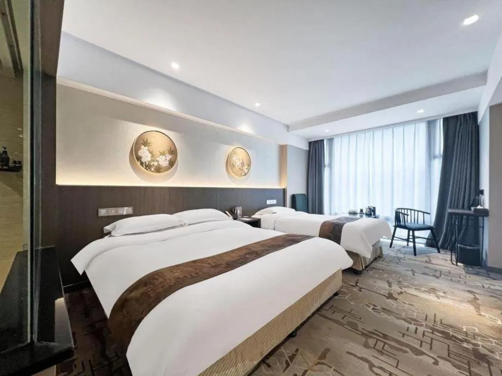 Bed in New Friendship Hotel