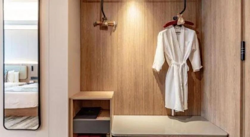 Bed in Jiaxing Fortune Holiday Hotel