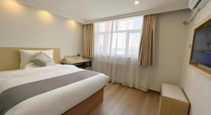 Bed in GreenTree Inn Urumqi South Xinhua Road Hotel