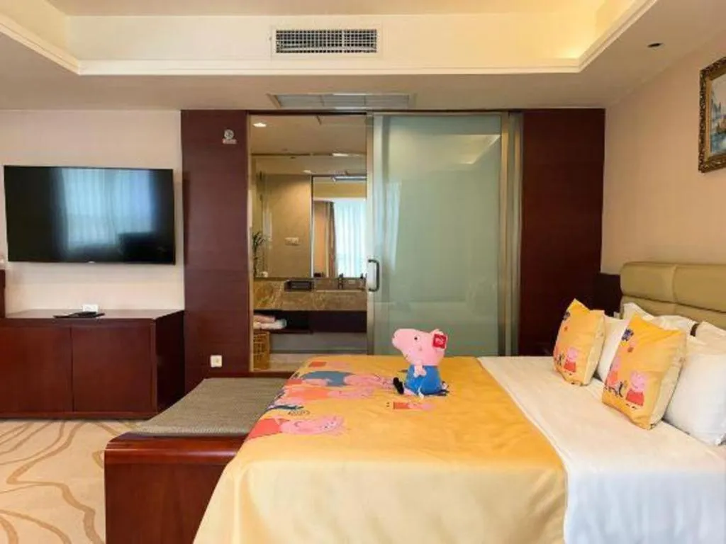 Bed in Chengdu Sovereign Hotel