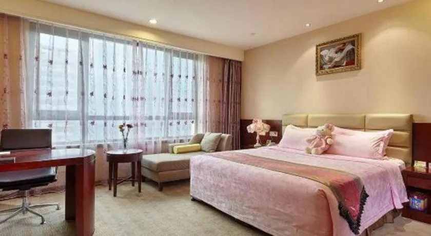 Bed in Chengdu Sovereign Hotel