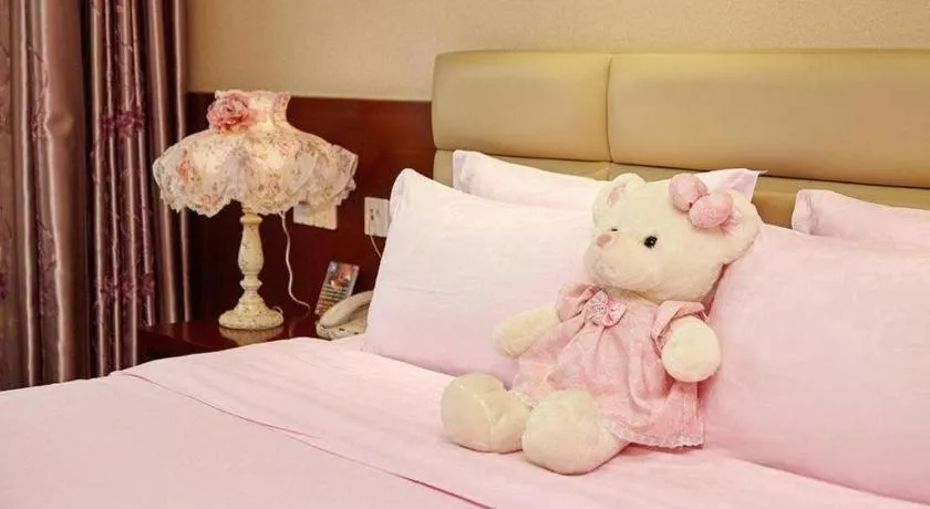 Bed in Chengdu Sovereign Hotel