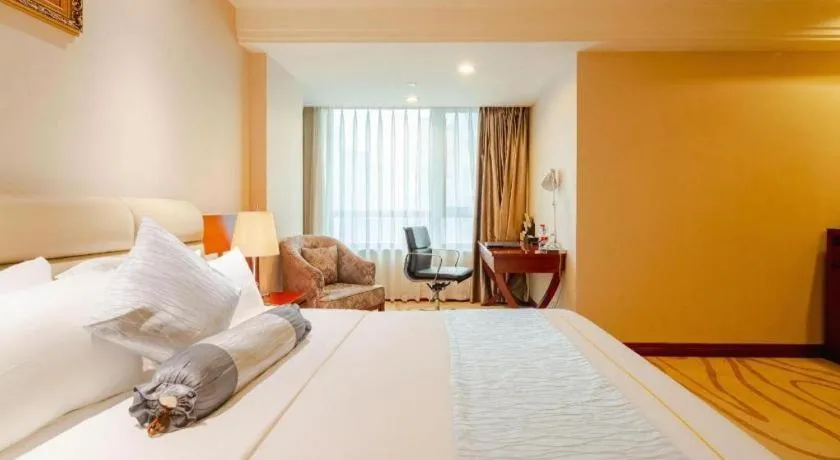 Bed in Chengdu Sovereign Hotel