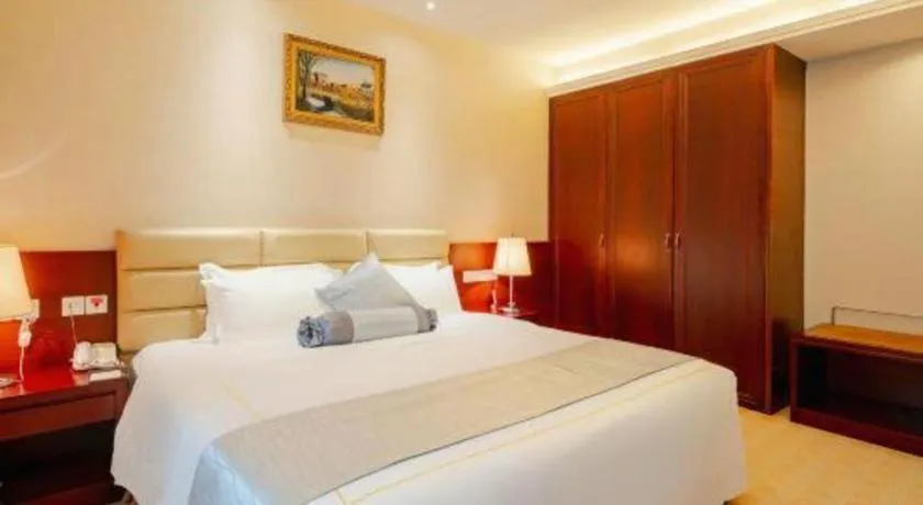 Bed in Chengdu Sovereign Hotel