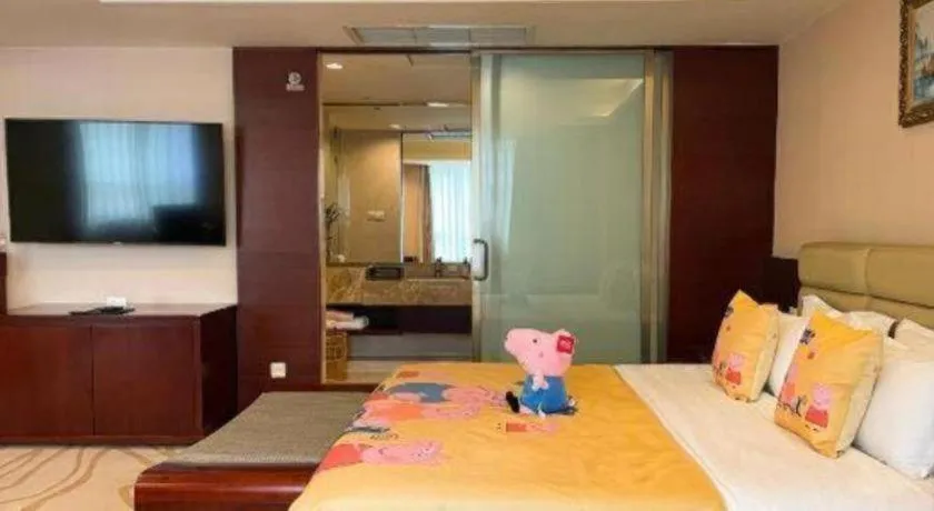 Bed in Chengdu Sovereign Hotel