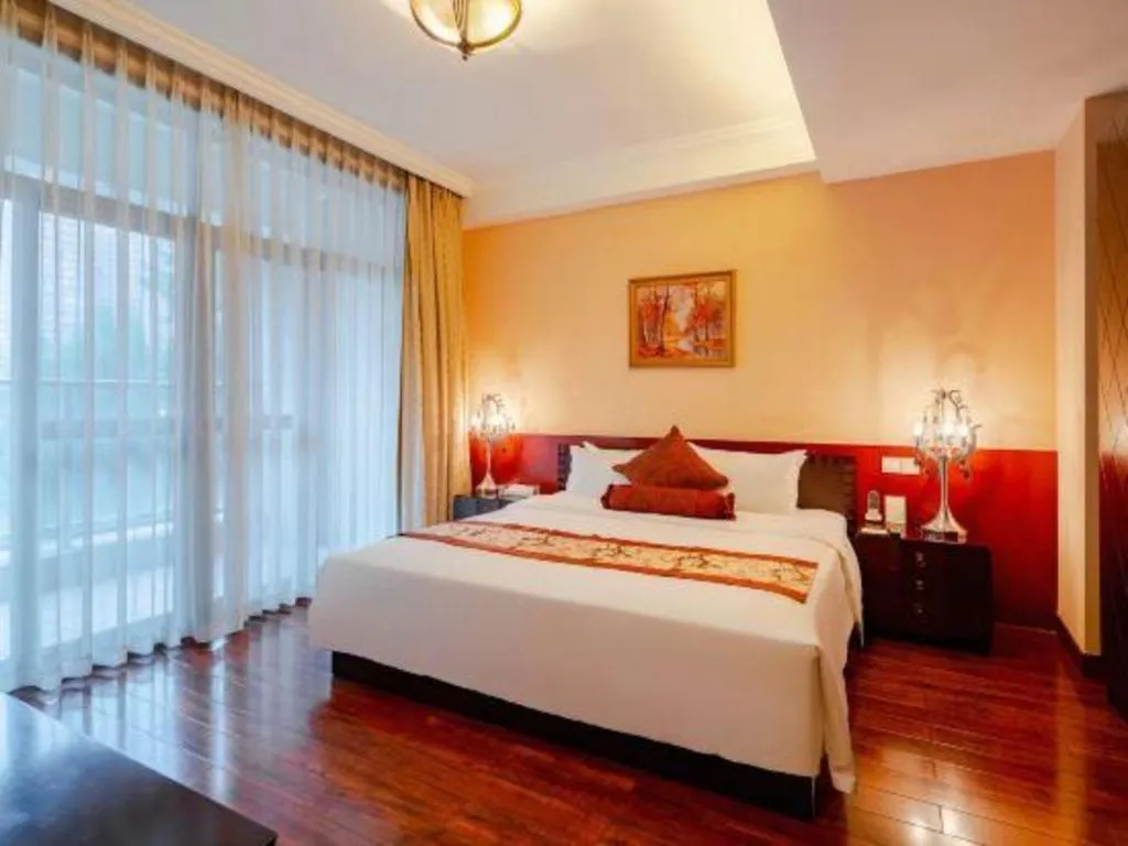 Bed in Chengdu Sovereign Hotel