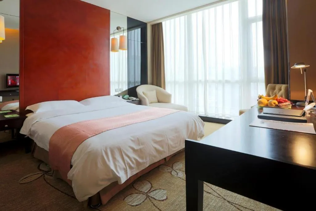 Bed in Green Westdon Hotel