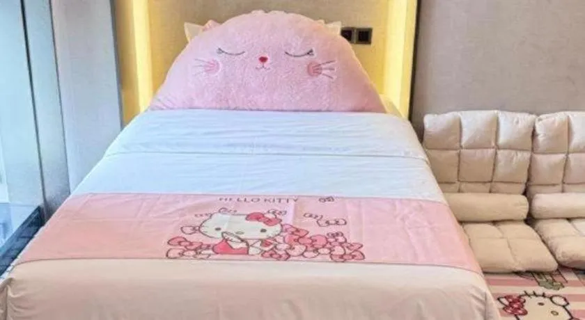 Bed in Green Westdon Hotel