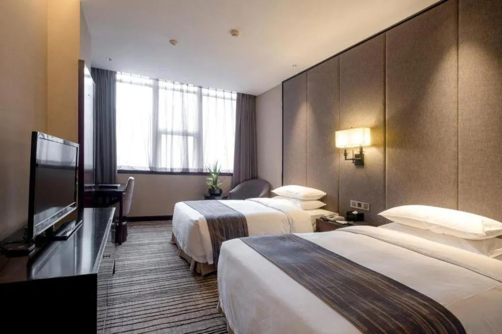 Bed in Green Westdon Hotel