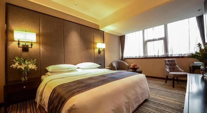 Bed in Green Westdon Hotel