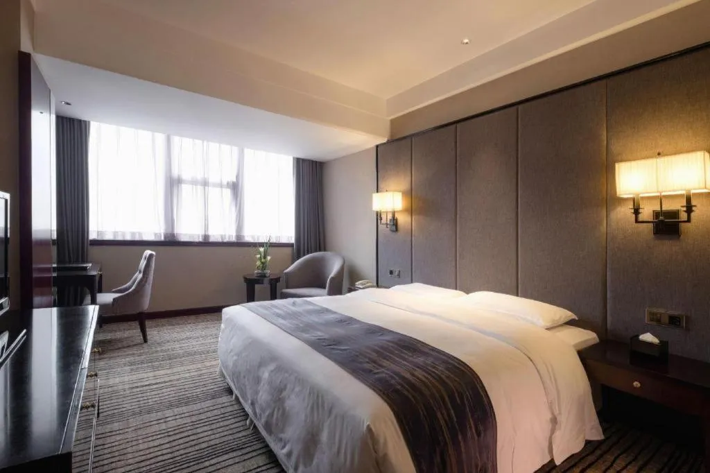 Bed in Green Westdon Hotel