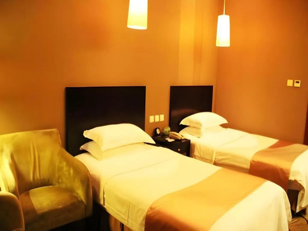 Bed in Green Westdon Hotel