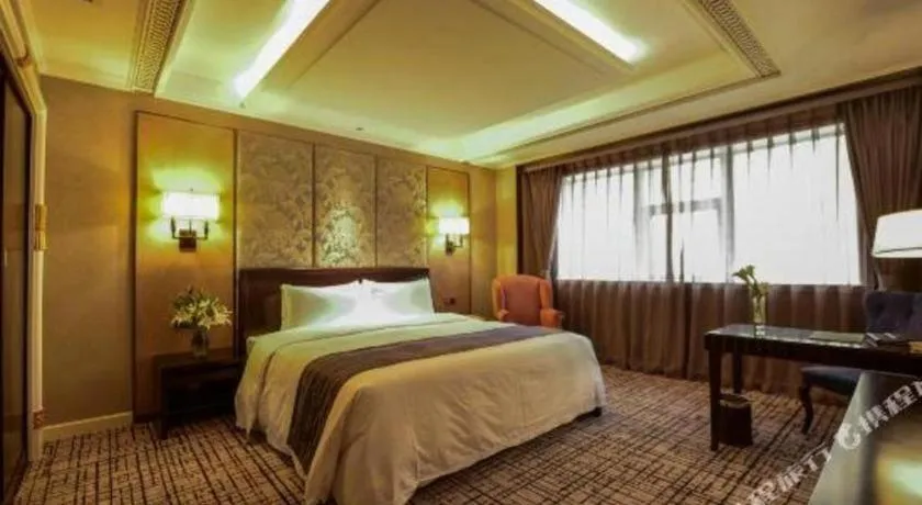 Bed in Green Westdon Hotel