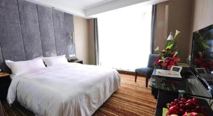 Bed in Green Westdon Hotel