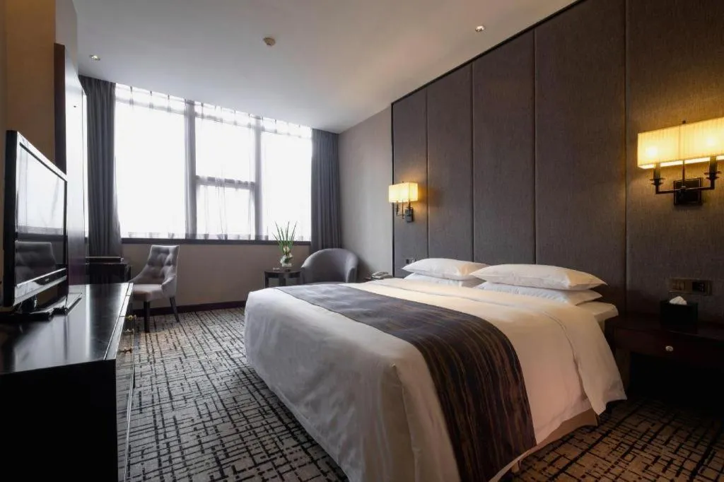 Bed in Green Westdon Hotel