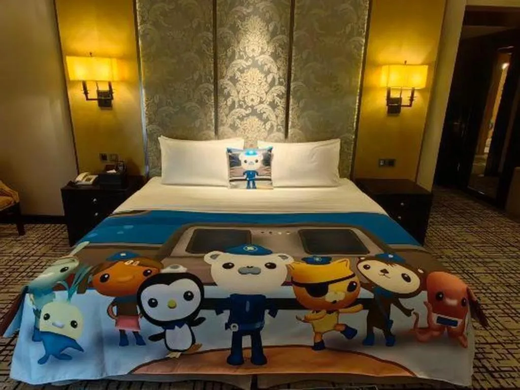 Bed in Green Westdon Hotel