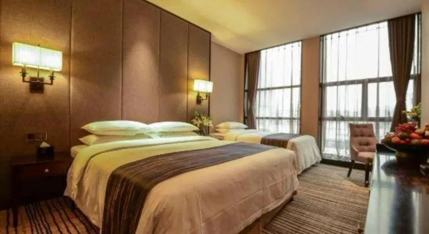 Bed in Green Westdon Hotel