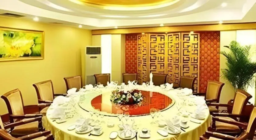 Chongqing River Romance Hotel