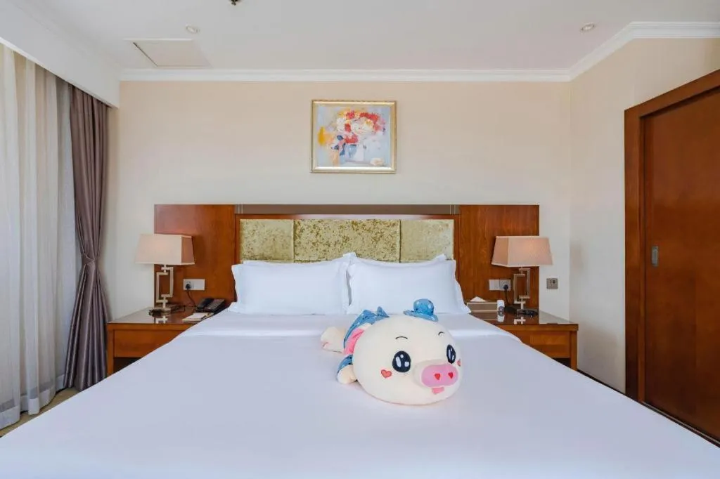 Bed in Chongqing River Romance Hotel