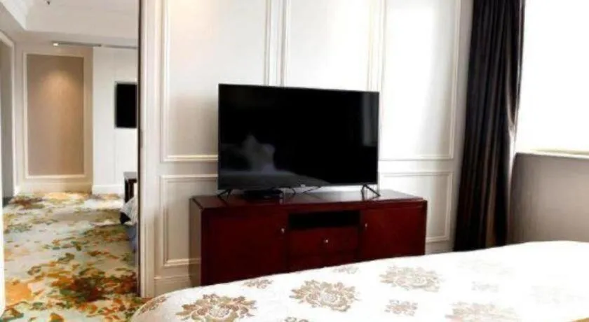 Bed in Chongqing River Romance Hotel