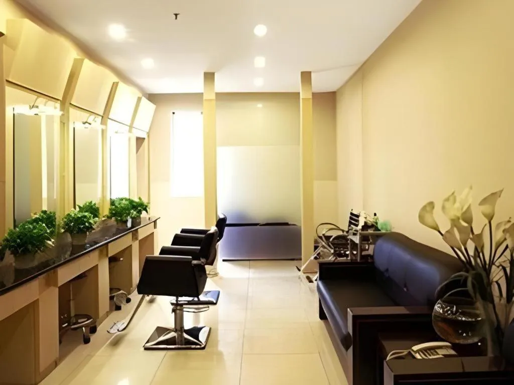 Chongqing River Romance Hotel