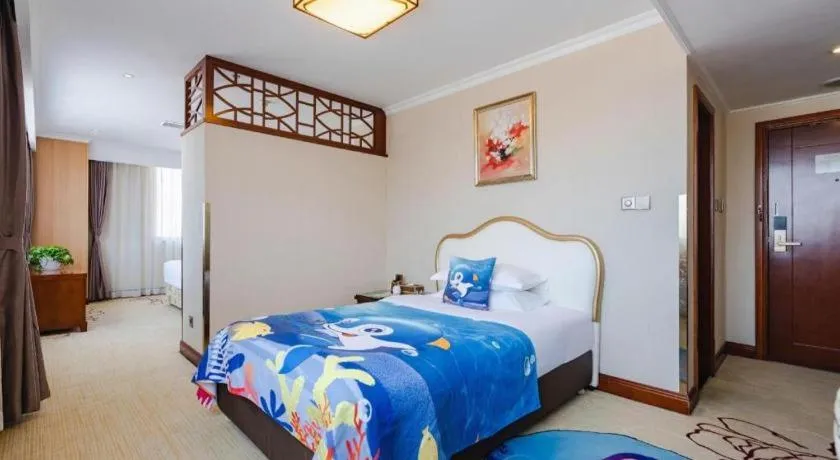 Bed in Chongqing River Romance Hotel