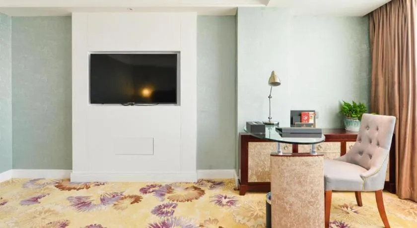 Bed in Chongqing River Romance Hotel