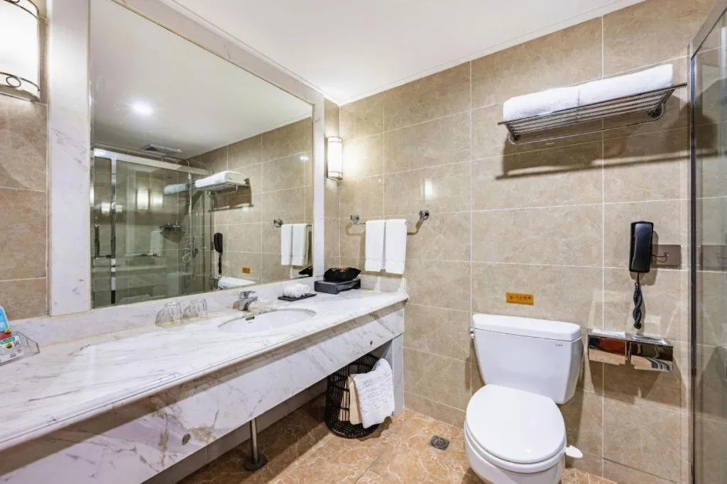 Chongqing River Romance Hotel