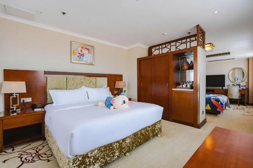 Bed in Chongqing River Romance Hotel