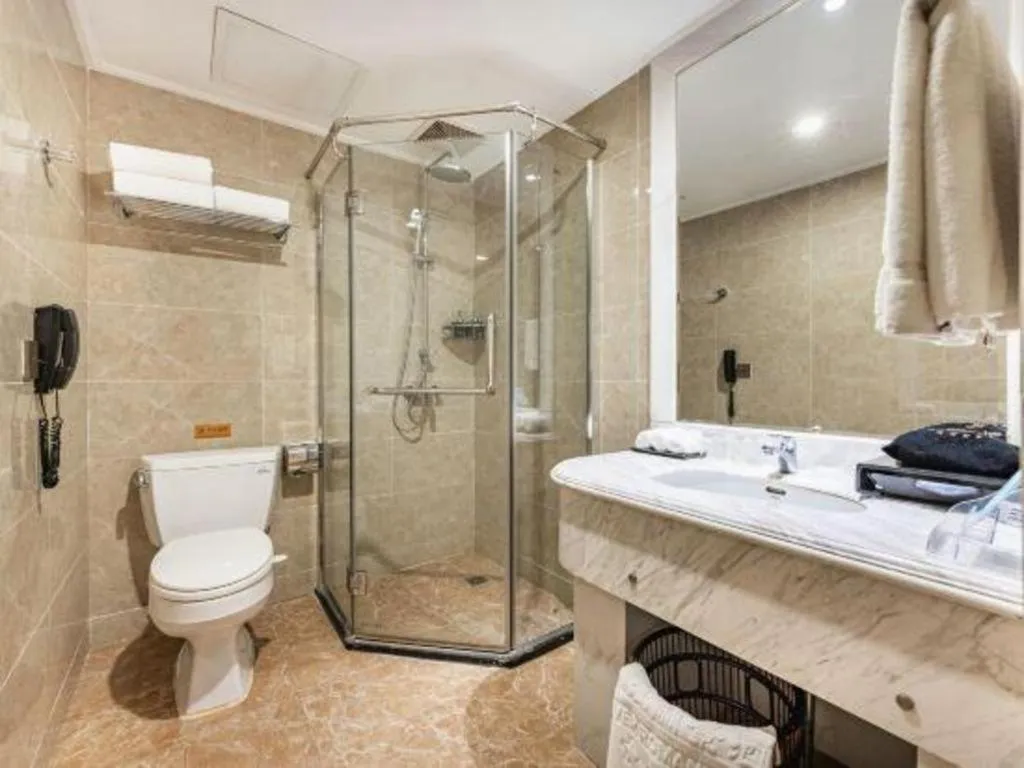 Chongqing River Romance Hotel