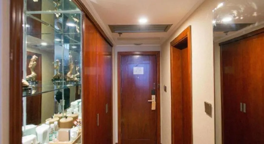 Chongqing River Romance Hotel