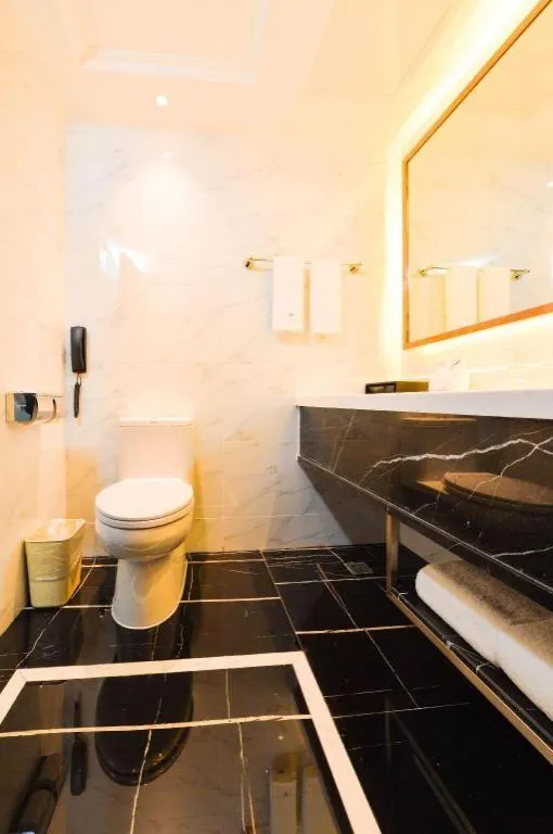 Chongqing River Romance Hotel