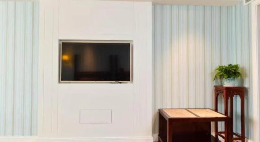 Chongqing River Romance Hotel