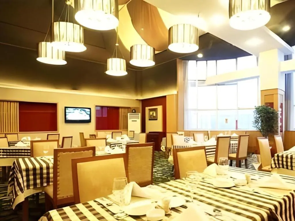 Chongqing River Romance Hotel