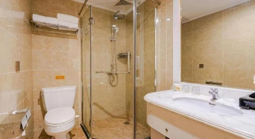 Chongqing River Romance Hotel