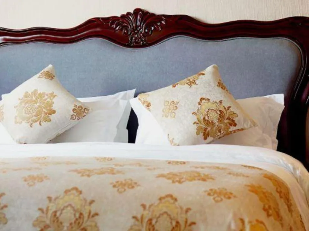 Bed in Chongqing River Romance Hotel