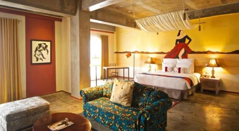 The Henry Hotel Cebu - Multi-use Hotel